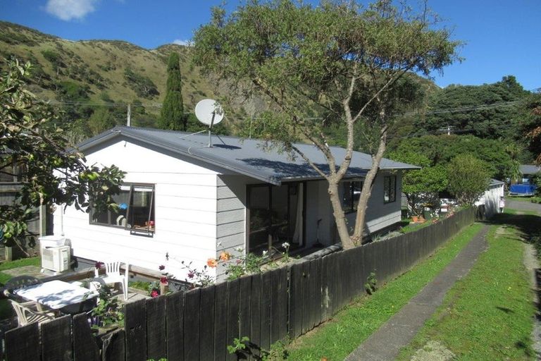 Photo of property in 55b Ocean Road, Paekakariki, 5034