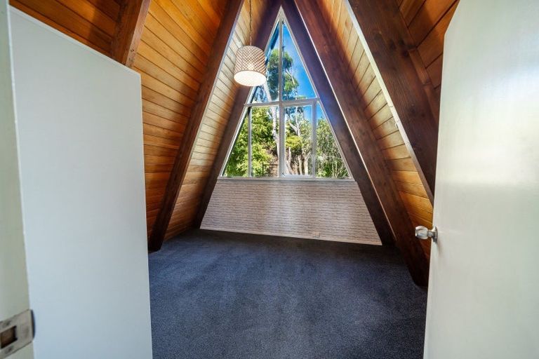 Photo of property in 84 Ruru Avenue, Otatara, Invercargill, 9879