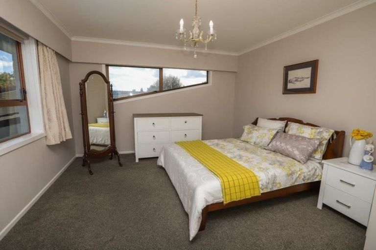 Photo of property in 65 Hooker Avenue, Chedworth, Hamilton, 3210