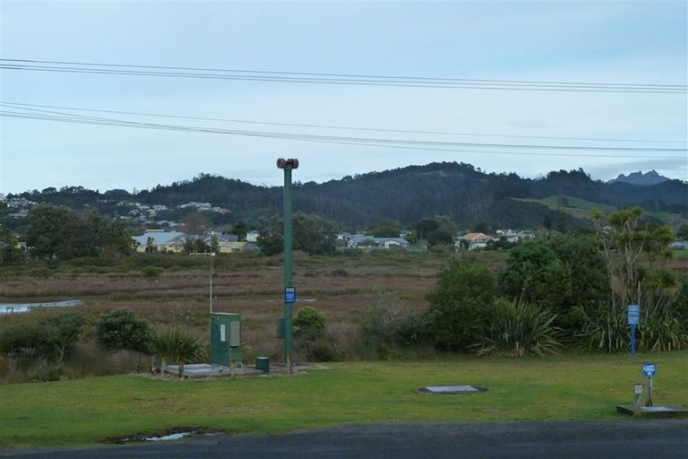 Photo of property in 176 Ocean Beach Road, Tairua, 3508