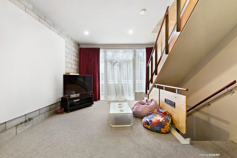 Photo of property in Mondrian Townhouses, 7/24 Hanson Street, Mount Cook, Wellington, 6021