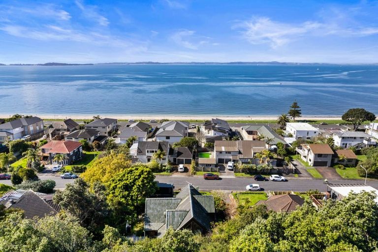 Photo of property in 21 Rogers Avenue, Eastern Beach, Auckland, 2012