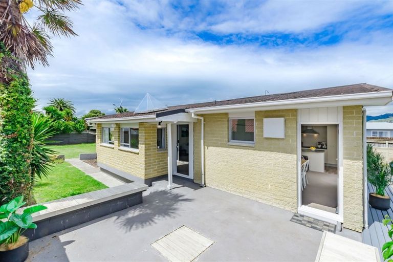Photo of property in 49 Donovan Road, Paraparaumu Beach, Paraparaumu, 5032