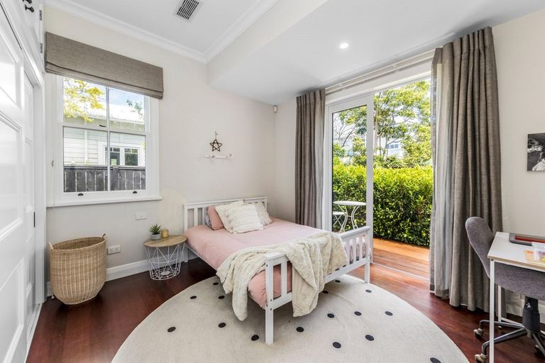 Photo of property in 58 Princes Street, Northcote Point, Auckland, 0627