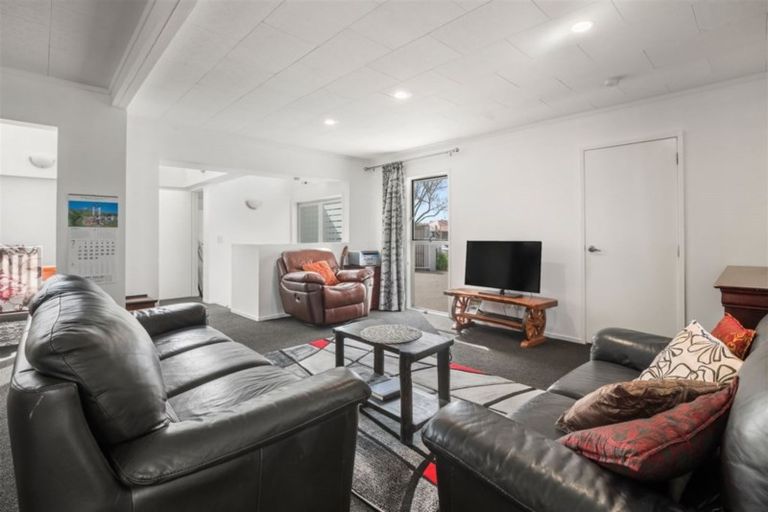 Photo of property in 85 Sunderlands Road, Bucklands Beach, Auckland, 2012