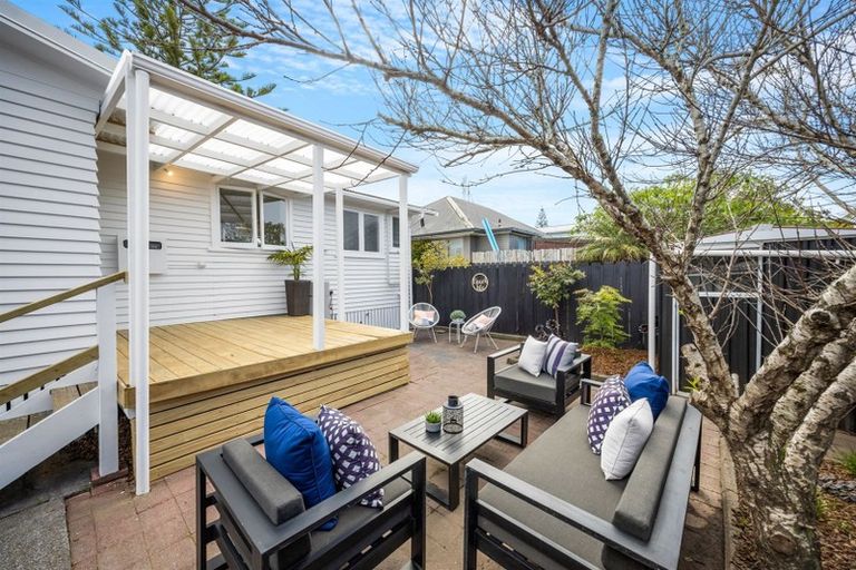 Photo of property in 3 Elizabeth Street, Orewa, 0931