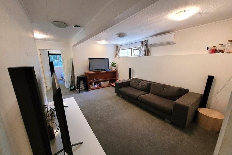 Photo of property in 69 Lynn Road, Bayview, Auckland, 0629