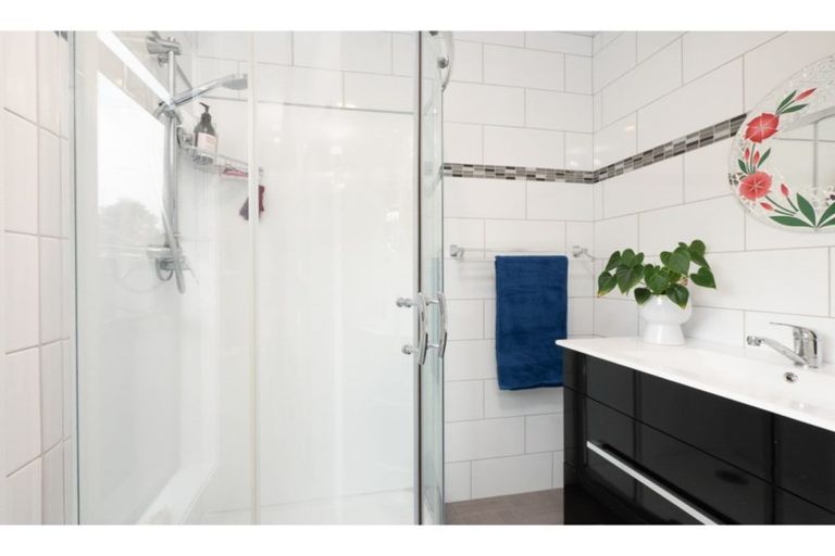 Photo of property in 21 Cross Street, Phillipstown, Christchurch, 8011