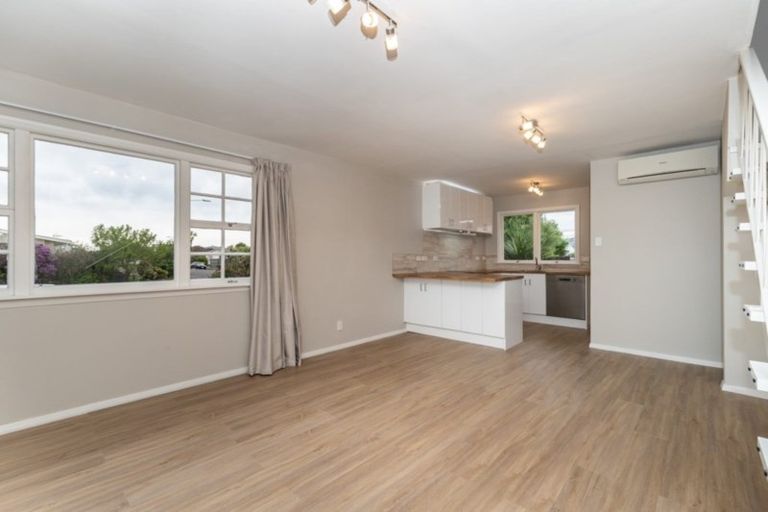 Photo of property in 1/11 Division Street, Riccarton, Christchurch, 8041