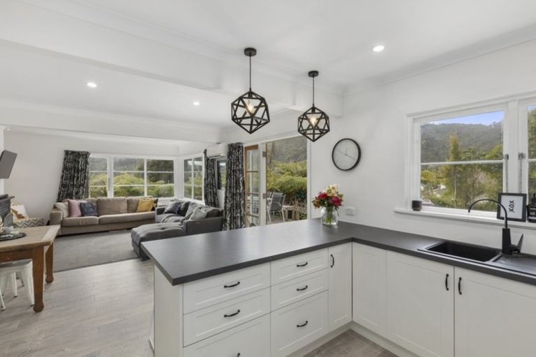 Photo of property in 13 Kopara Grove, Stokes Valley, Lower Hutt, 5019