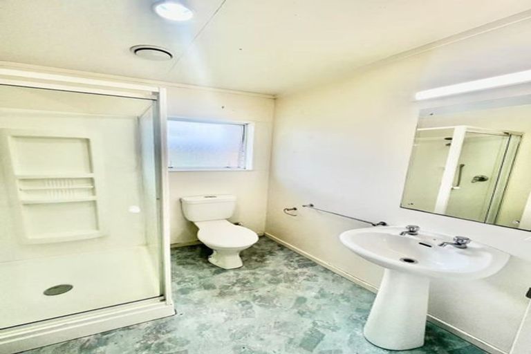 Photo of property in 546 Don Buck Road, Westgate, Auckland, 0614