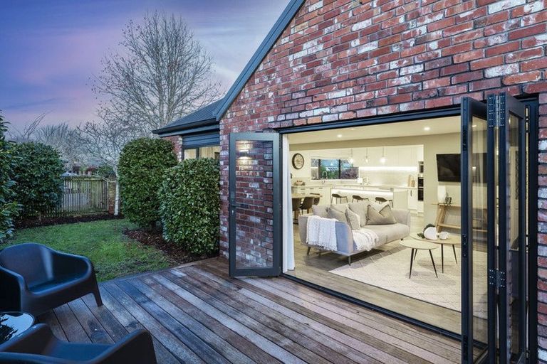 Photo of property in 54 Regency Crescent, Redwood, Christchurch, 8051