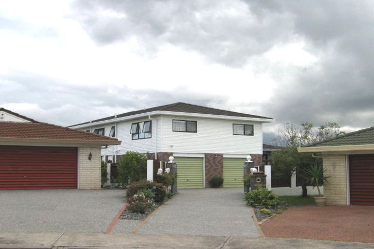 Photo of property in 14 Monet Grove, West Harbour, Auckland, 0618