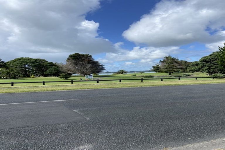 Photo of property in 121 Torkar Road, Clarks Beach, 2122