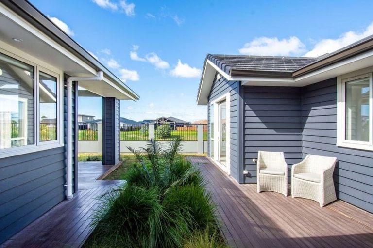 Photo of property in 30 Cassinia Close, Papamoa Beach, Papamoa, 3118