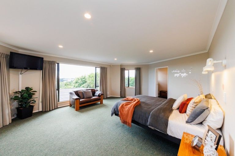 Photo of property in 80 Ngahere Park Road, Turitea, Palmerston North, 4472