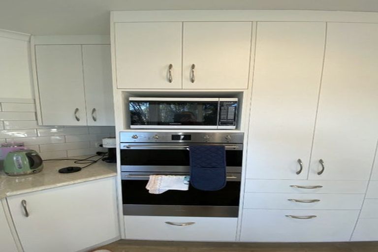 Photo of property in 51 Ararino Street, Trentham, Upper Hutt, 5018