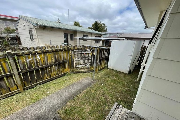 Photo of property in 1/34 Great South Road, Manurewa, Auckland, 2102