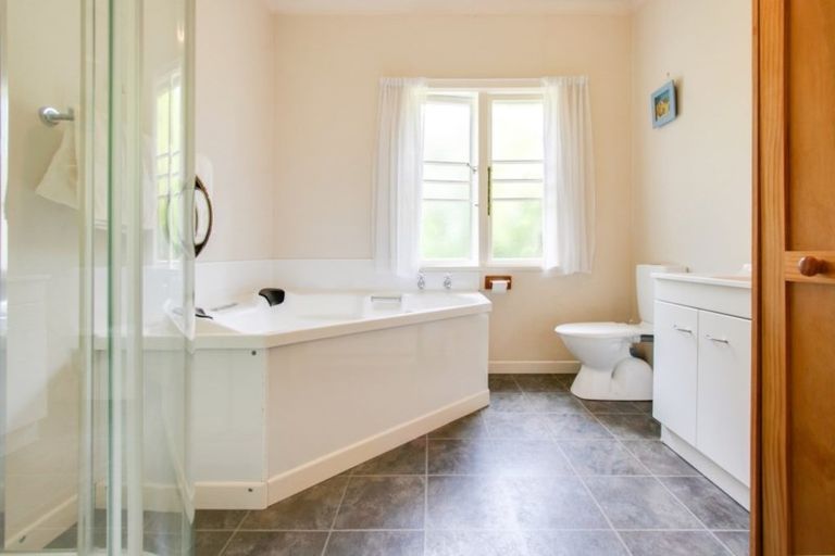 Photo of property in 55 Te Mata Road, Havelock North, 4130