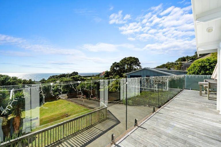 Photo of property in 3 Edwin Mitchelson Road, Muriwai, Waimauku, 0881