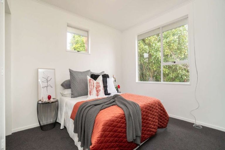 Photo of property in 6 Capri Place, Awapuni, Palmerston North, 4412