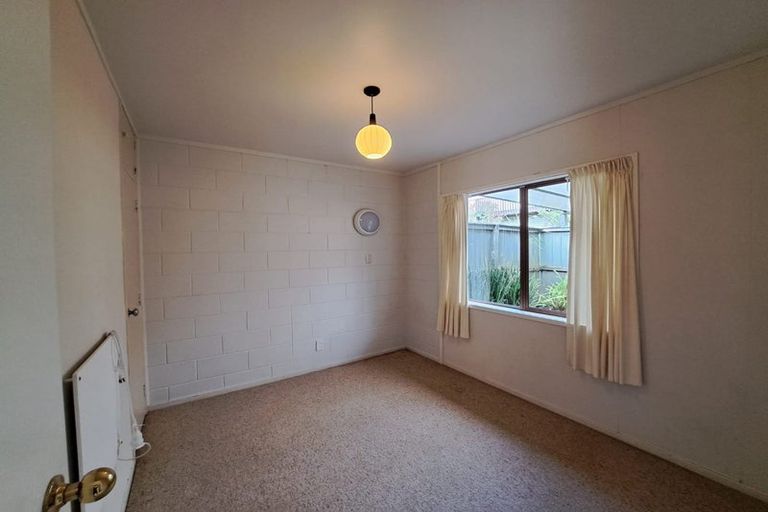 Photo of property in 85c Stottholm Road, Titirangi, Auckland, 0604