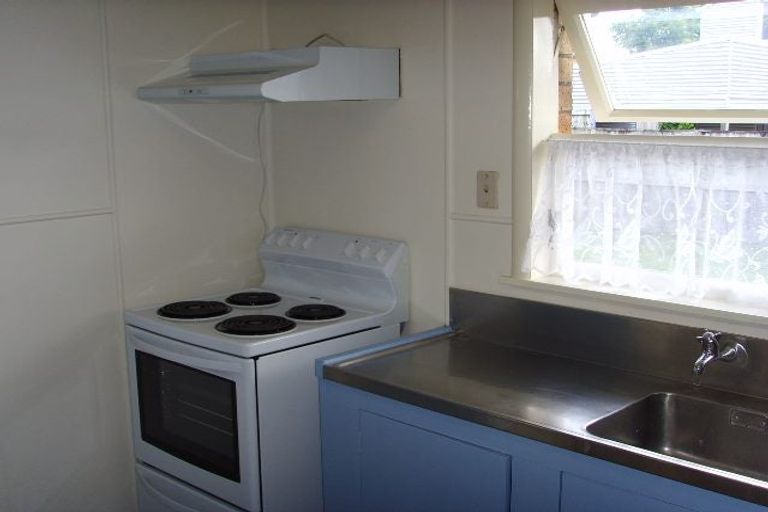 Photo of property in 77 Fox Street, Hamilton East, Hamilton, 3216