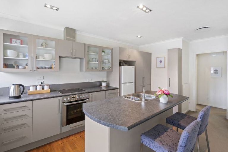 Photo of property in 300 Karori Road, Karori, Wellington, 6012