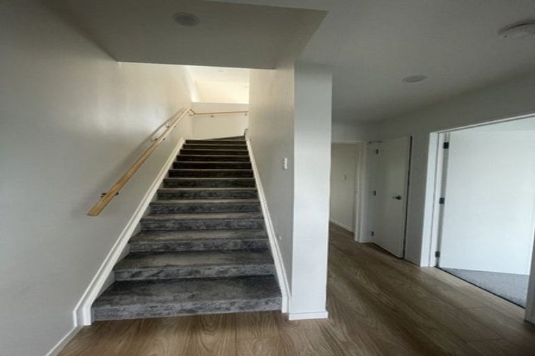 Photo of property in 5/30b Westgate Drive, Massey, Auckland, 0614