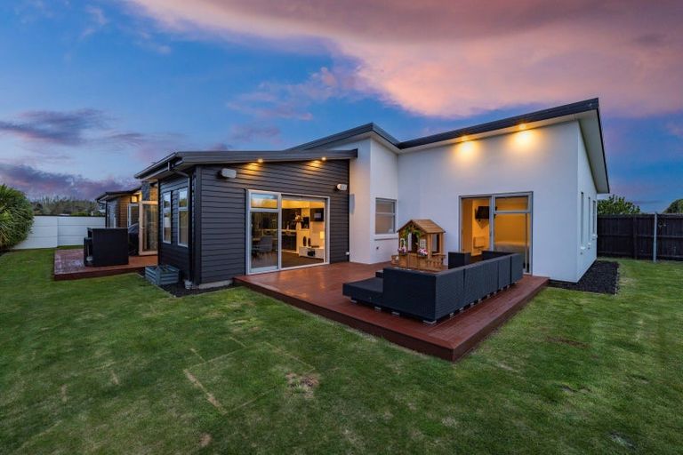 Photo of property in 115 Metehau Street, Marshland, Christchurch, 8083