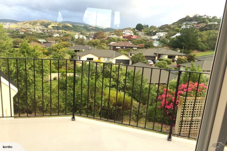 Photo of property in 9 The Topdeck, Whitby, Porirua, 5024