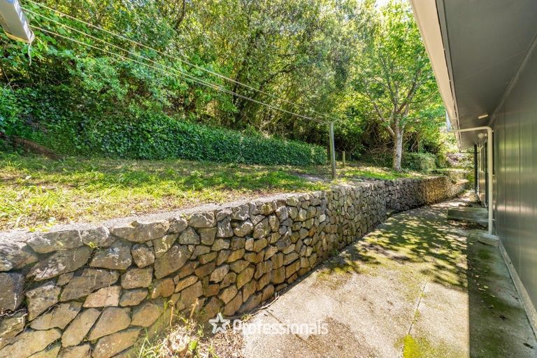 Photo of property in 6 Swadel Way, Karori, Wellington, 6012