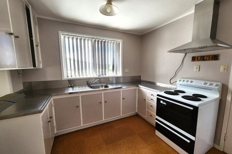 Photo of property in 1/191 Don Buck Road, Massey, Auckland, 0614