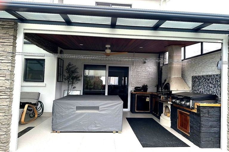 Photo of property in 16 Kora Avenue, Ranui, Auckland, 0612