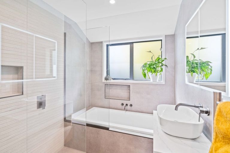 Photo of property in 36 Kinsella Crescent, Aidanfield, Christchurch, 8025