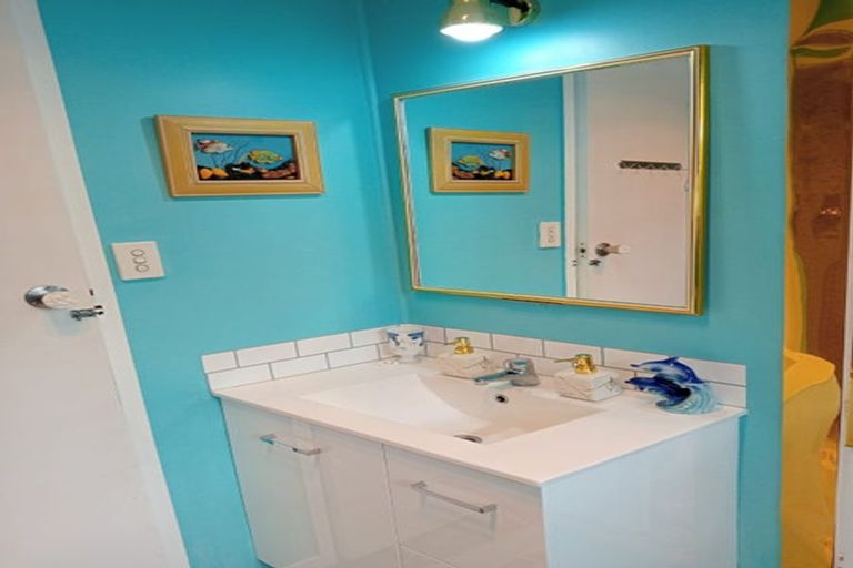 Photo of property in 11 Iredale Road, Hawera, 4610