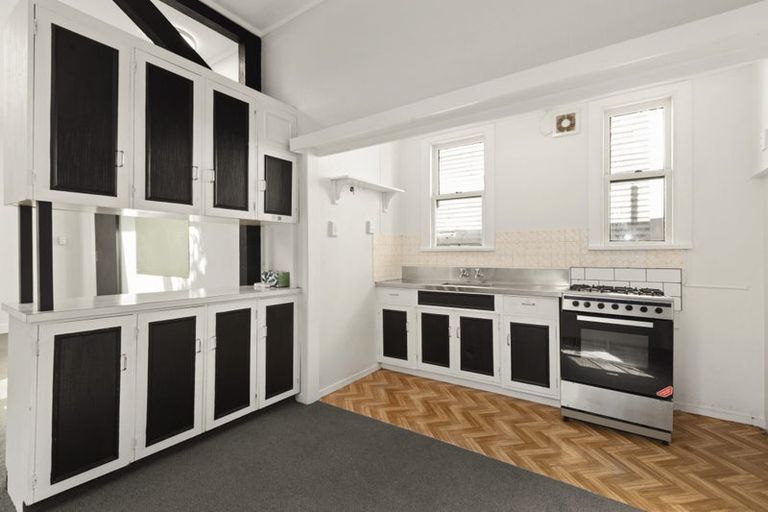 Photo of property in 7 Carrington Street, Mount Cook, Wellington, 6021