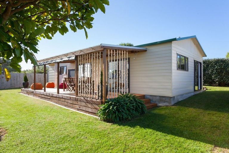 Photo of property in 12a Whiritoa Beach Road, Whiritoa, Whangamata, 3691