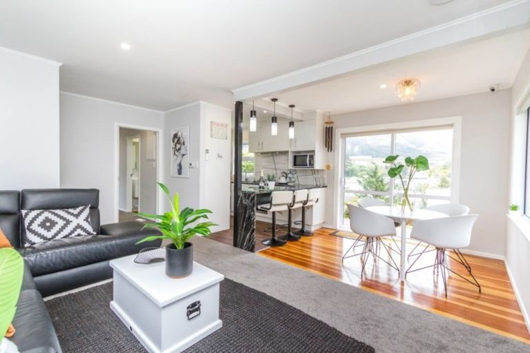 Photo of property in 71 Bell Street, Tawa, Wellington, 5028
