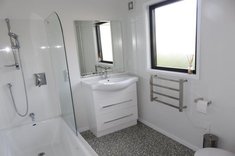 Photo of property in 7 Phillip Street, Johnsonville, Wellington, 6037