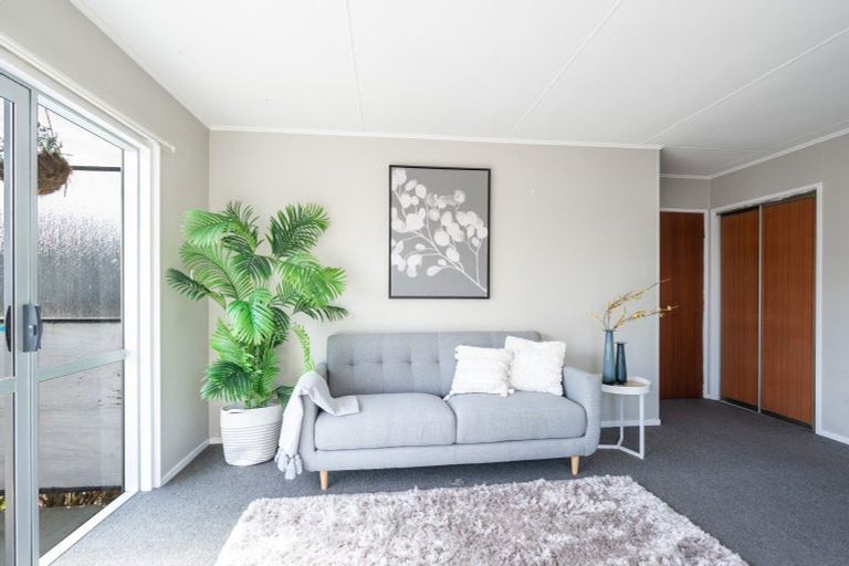 Photo of property in 2/27 Cautley Street, Richmond, 7020