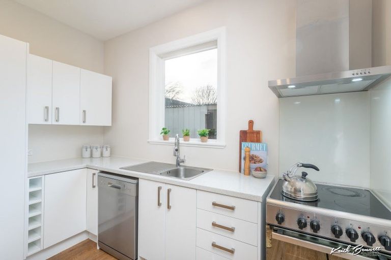 Photo of property in 43 Seddon Street, Wallaceville, Upper Hutt, 5018