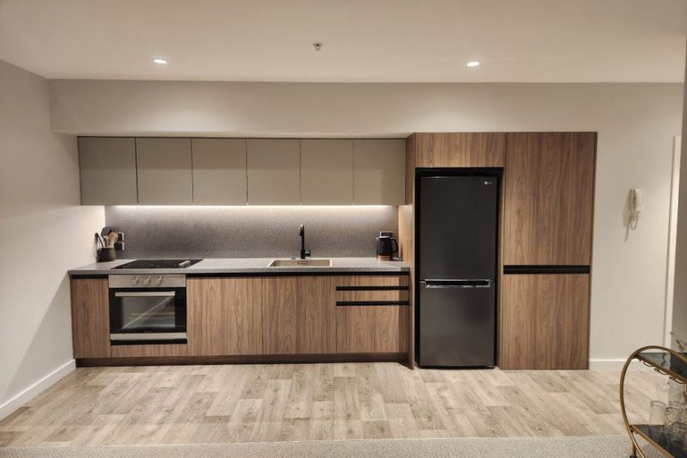 Photo of property in Unit 204,l2, 204/14 Laings Road, Hutt Central, Lower Hutt, 5010