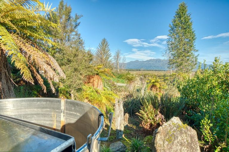 Photo of property in 201 Lake Brunner Road, Moana, 7875