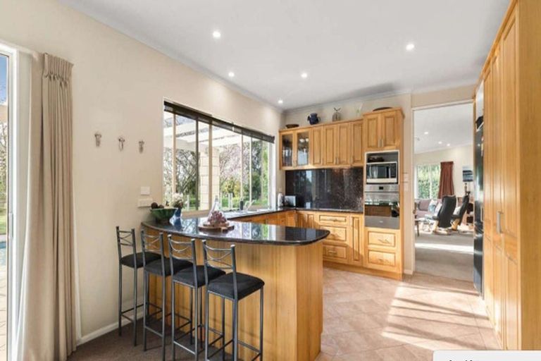 Photo of property in 1242 Great South Road, Runciman, Drury, 2578