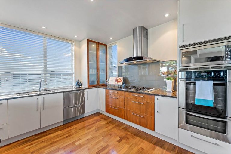 Photo of property in 154 Sandspit Road, Shelly Park, Auckland, 2014