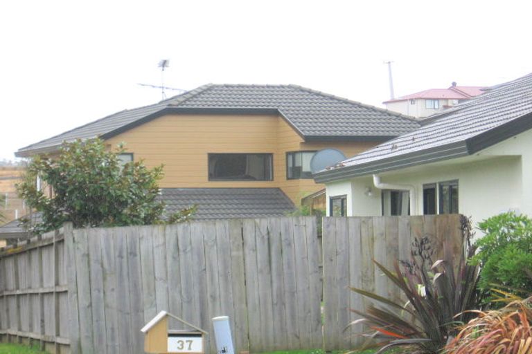 Photo of property in 37 Ponderosa Drive, Oteha, Auckland, 0632