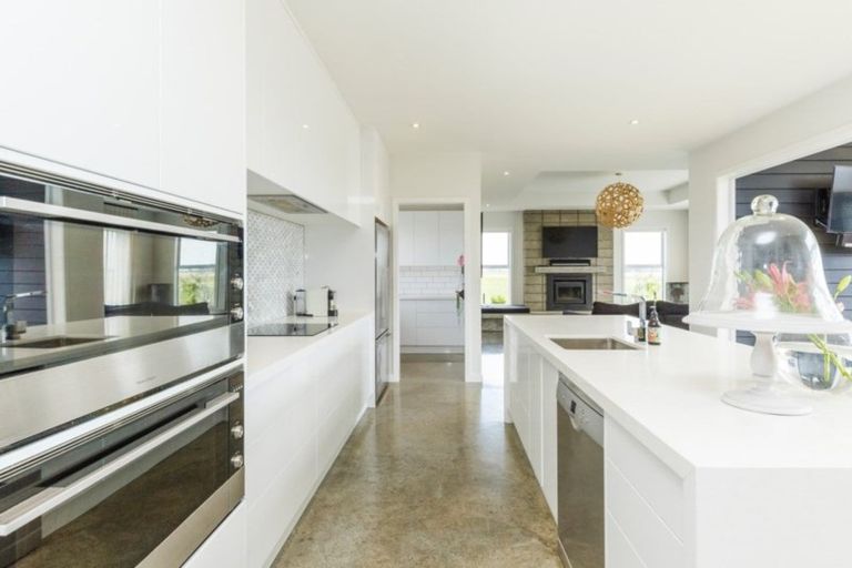 Photo of property in 1079 Lockwood Road, Kairanga, Palmerston North, 4475