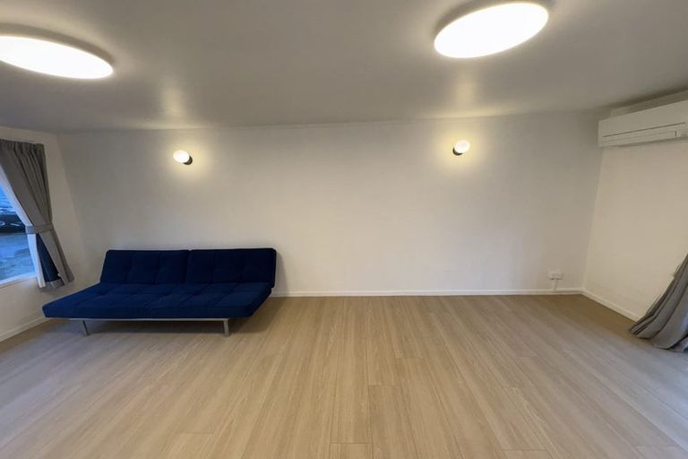 Photo of property in 8 Awaruku Road, Torbay, Auckland, 0630