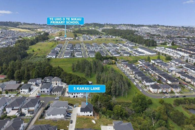 Photo of property in 5 Kakau Lane, Flat Bush, 2019